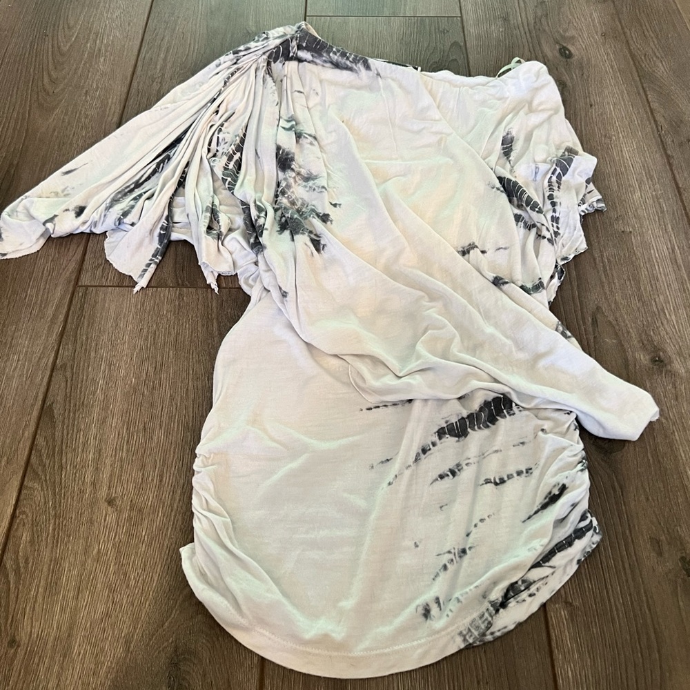 Young fabulous & broke one shoulder top